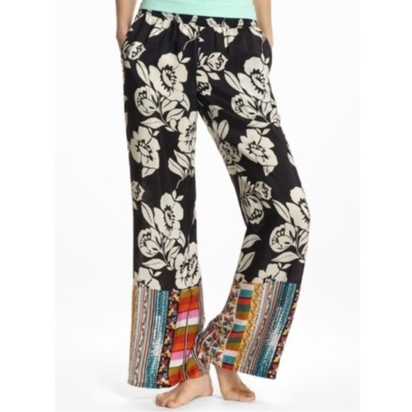 Anthropologie Pants - Anthropologie Pinkerton Silk Pants Women’s Small Black White Floral Boho Hippie